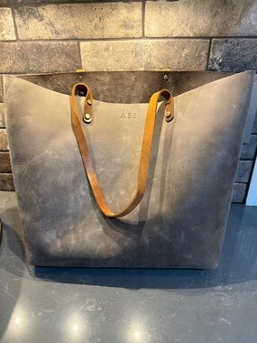 Leather Tote Bag in Dark greywith Tan Straps